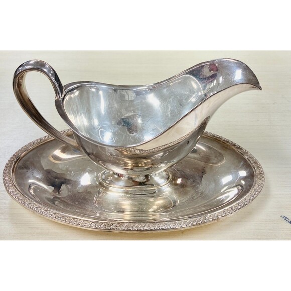 WM Rogers Silverplate Gravy Sauce Boat With Attached Tray Avon 3613 - Picture 9 of 9